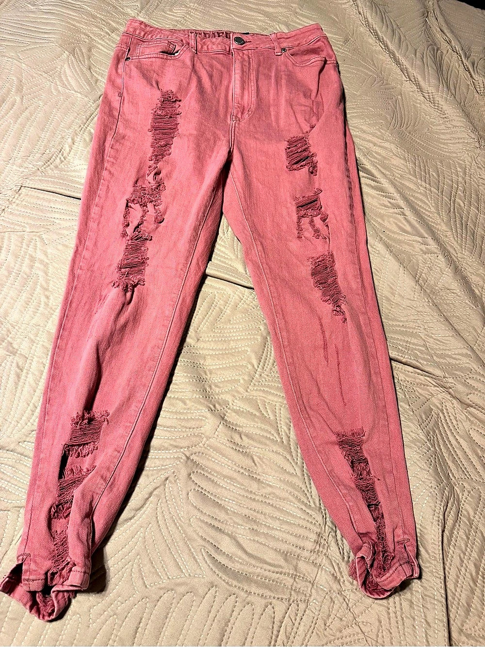 VIP Jeans Distressed Pink Skinny Jeans Size 13/14 Like New